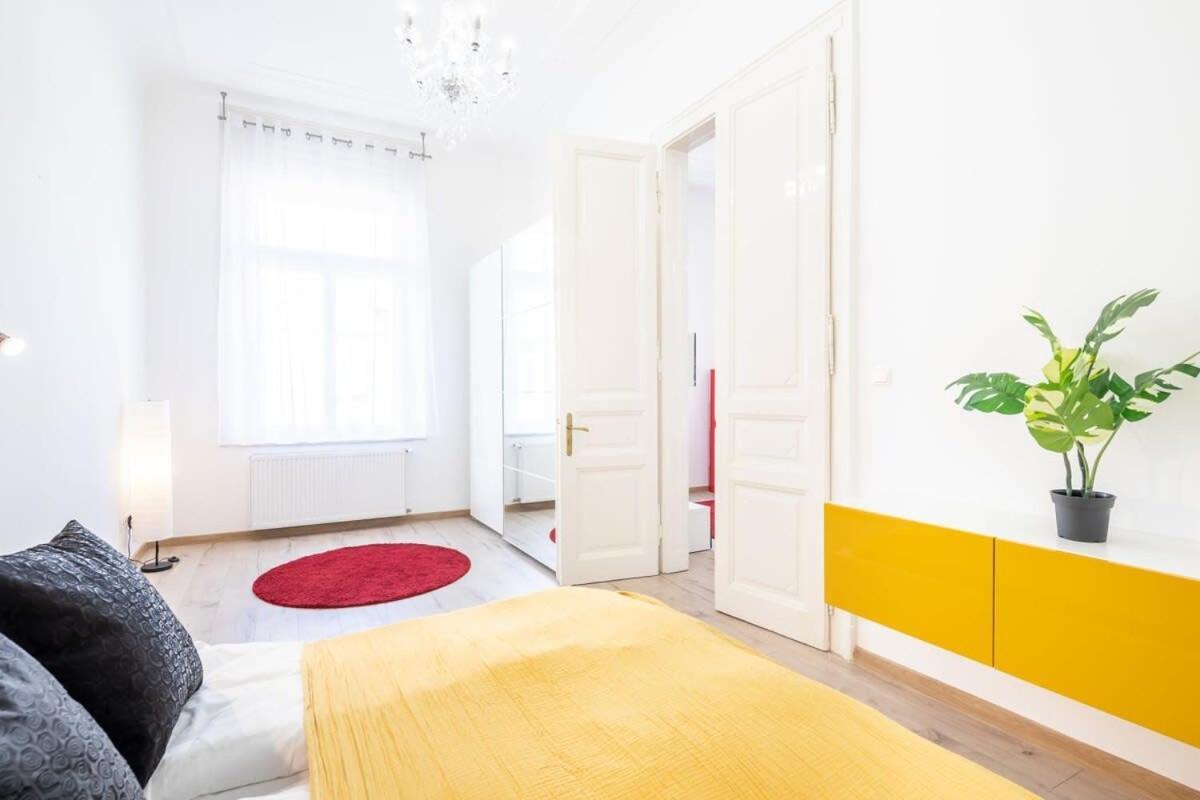 Bright & Large Apartment At Top Location Budapest Luaran gambar